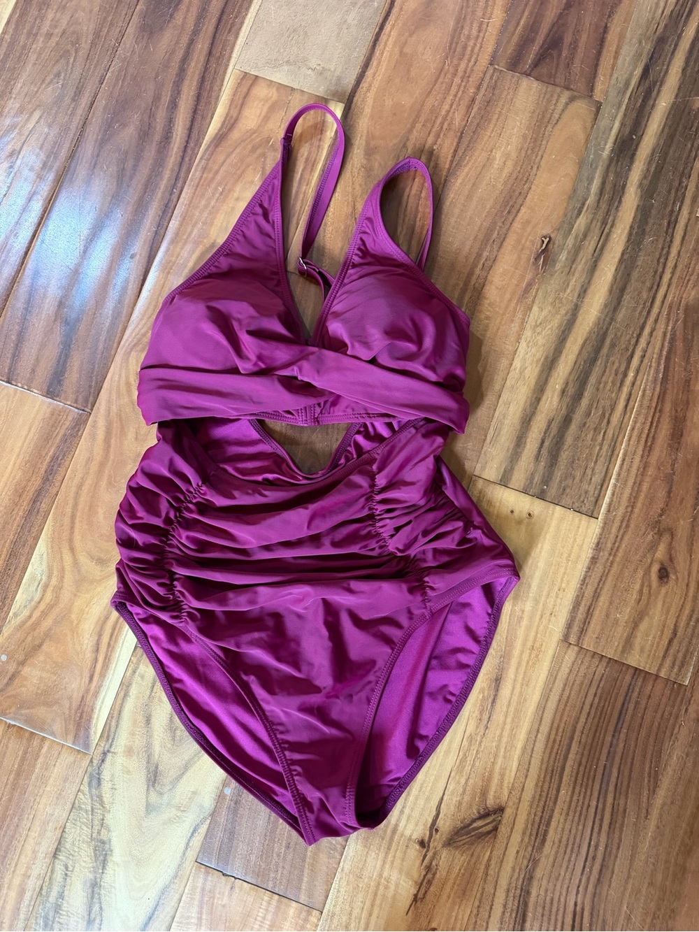 Women’s cut out One-Piece Swimsuit in Deep Magenta